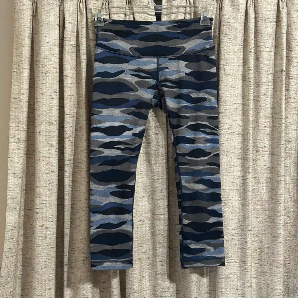 Lululemon Wunder Under Mid-Rise Crop Leggings - 6
